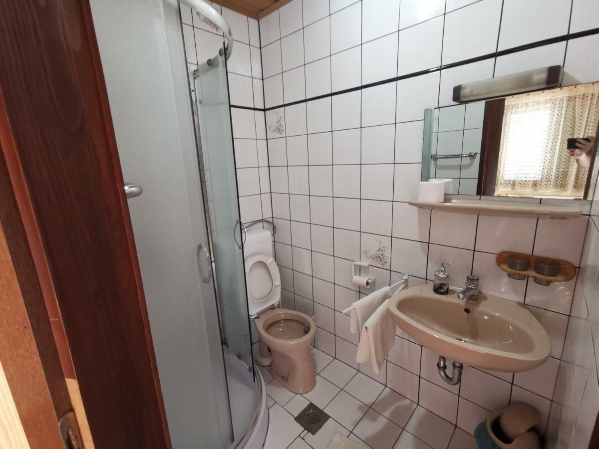Guest House Dijana Kraljevica Ngoại thất bức ảnh