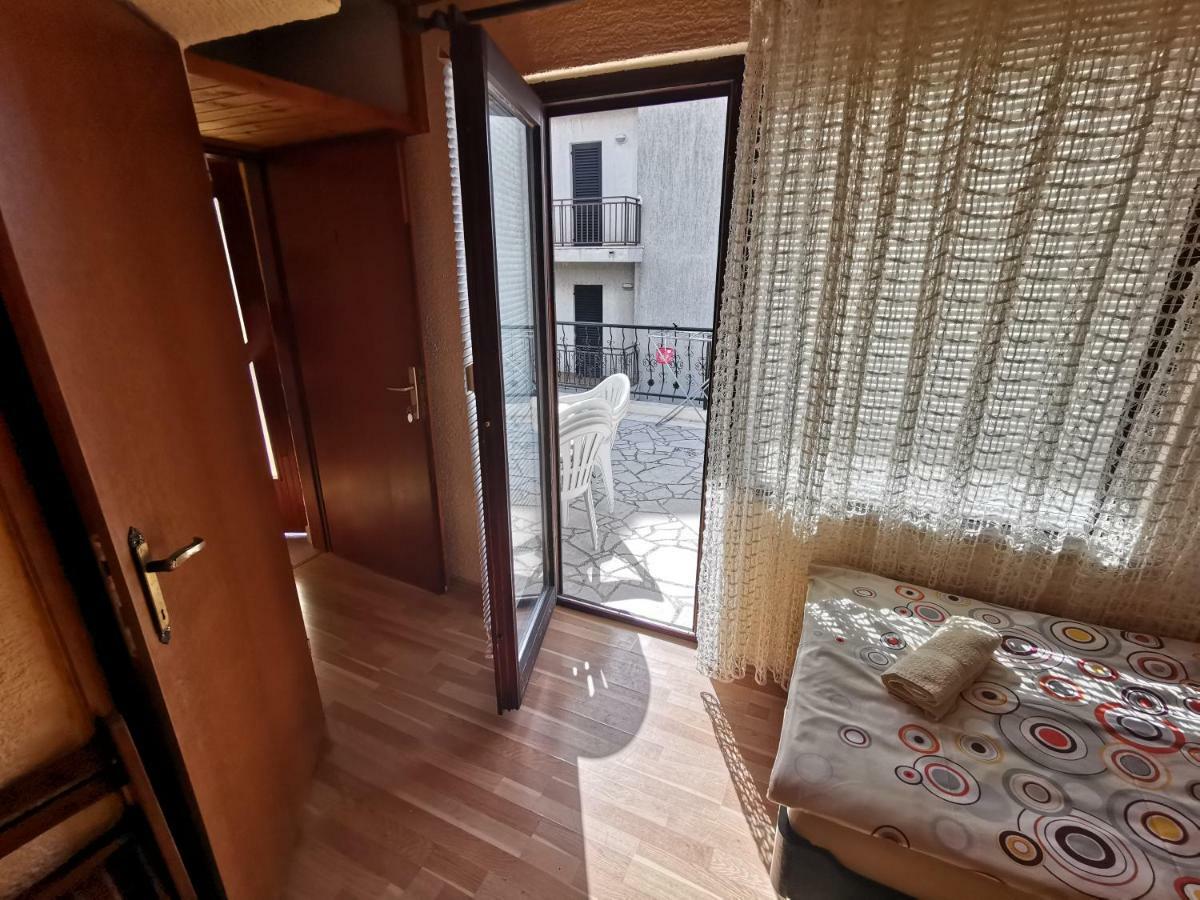 Guest House Dijana Kraljevica Ngoại thất bức ảnh