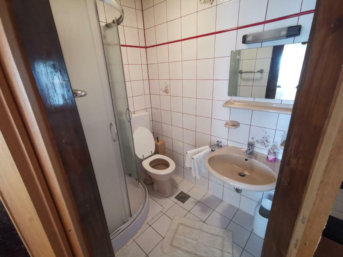 Guest House Dijana Kraljevica Ngoại thất bức ảnh